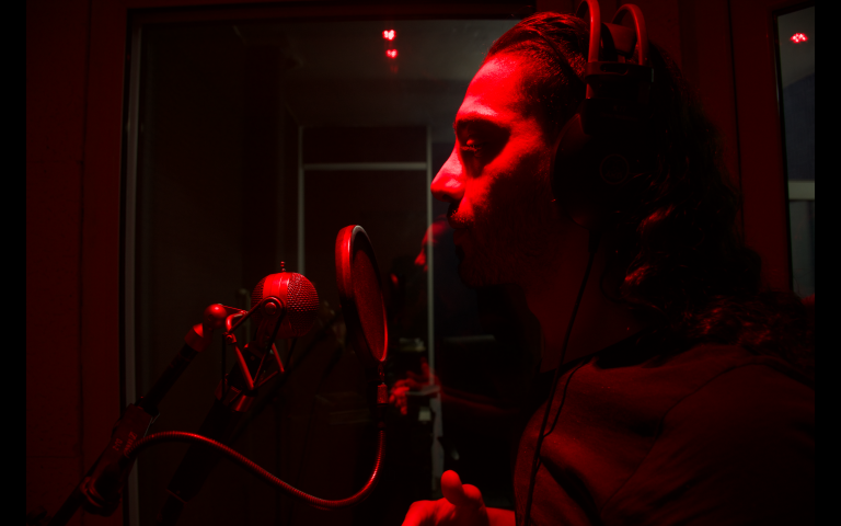 اژدا در استودیو پایتخت